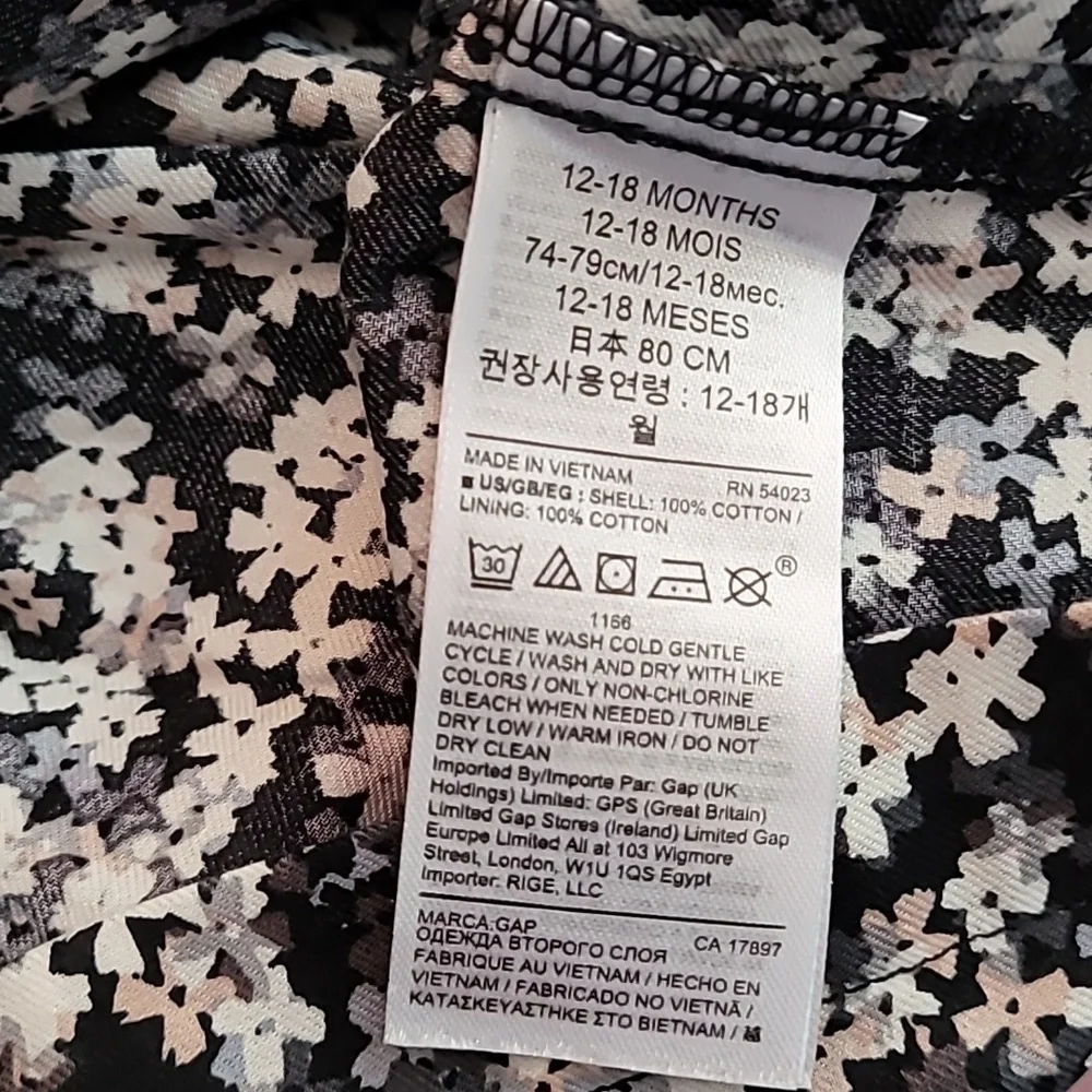 GAP long sleeved